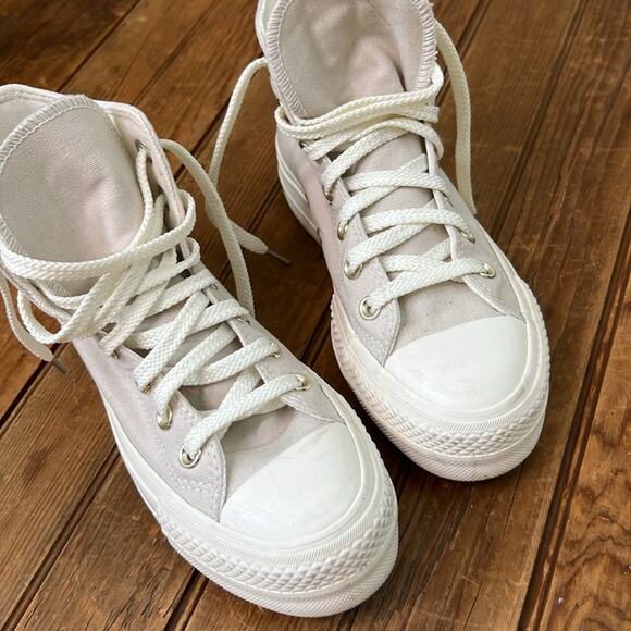 Women’s or kids Converse All Star tan Canvas High-Tops lug sole sneakers - Picture 5 of 5